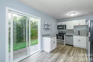 300 E Charlotte Ave, Mount Holly, NC 28120 - Photo 4