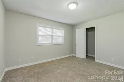 300 E Charlotte Avenue, Mount Holly, NC 28120 - Photo 12