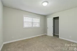 300 E Charlotte Ave, Mount Holly, NC 28120 - Photo 12