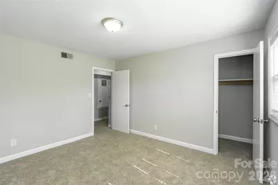300 E Charlotte Avenue, Mount Holly, NC 28120 - Photo 14
