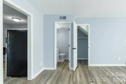 300 E Charlotte Avenue, Mount Holly, NC 28120 - Photo 8