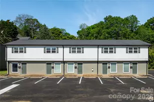 300 E Charlotte Ave, Mount Holly, NC 28120 - Photo 2