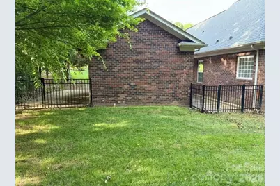 5911 Sugarcane Court, Mint Hill, NC 28227 - Photo 4