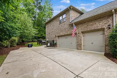16524 Crosshaven Drive, Charlotte, NC 28278 - Photo 36