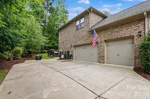 16524 Crosshaven Dr, Charlotte, NC 28278 - Photo 34