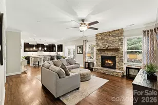 16524 Crosshaven Dr, Charlotte, NC 28278 - Photo 10