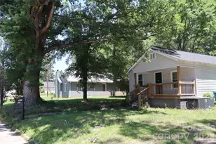 305 E Division Ave, Salisbury, NC 28144 - Photo 2