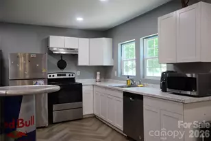 305 E Division Ave, Salisbury, NC 28144 - Photo 6