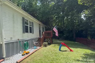 811 Turkey Pen Gap Rd, Horse Shoe, NC 28742 - Photo 2