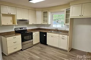 1109 Reid Harkey Rd, Matthews, NC 28105 - Photo 6