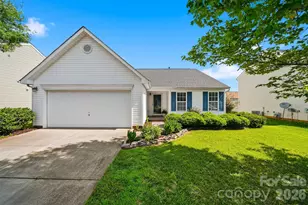 2155 Edenderry Dr, Statesville, NC 28625 - Photo 2