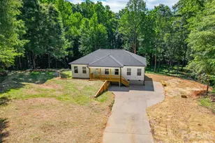 1630 Riddle Rd, Clover, SC 29710 - Photo 2
