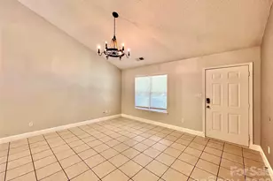 6331 Nature Walk Dr, Charlotte, NC 28212 - Photo 4