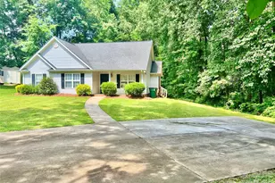 6331 Nature Walk Dr, Charlotte, NC 28212 - Photo 2