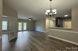 10676 Hill Point Ct, Charlotte, NC 28262 - Photo 6