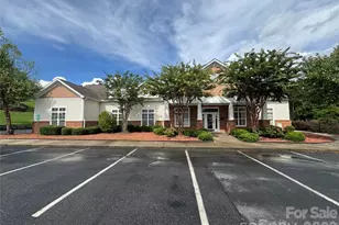 10676 Hill Point Ct, Charlotte, NC 28262 - Photo 8