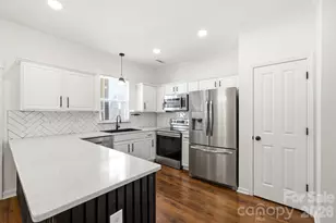 1817 Ethel Guest Ln, Charlotte, NC 28206 - Photo 10