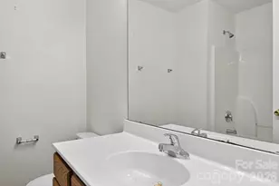 1911 Flushing Ct, Charlotte, NC 28215 - Photo 8