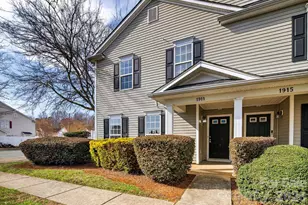 1911 Flushing Ct, Charlotte, NC 28215 - Photo 1