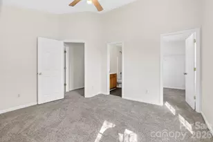 1911 Flushing Ct, Charlotte, NC 28215 - Photo 4