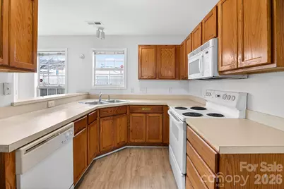 1911 Flushing Court, Charlotte, NC 28215 - Photo 16