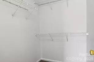 1911 Flushing Ct, Charlotte, NC 28215 - Photo 6