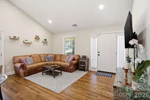 1742 Dunkirk Dr, Charlotte, NC 28203 - Photo 16