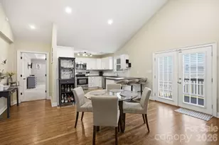 1742 Dunkirk Dr, Charlotte, NC 28203 - Photo 4