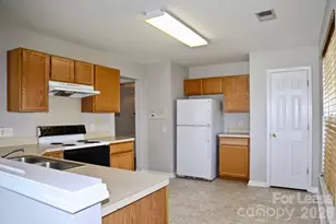 7531 Double Springs Ct, Charlotte, NC 28262 - Photo 8