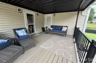 109 Whitehall Ln, Hudson, NC 28638 - Photo 4