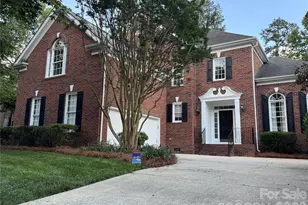 18324 Turnberry Ct, Davidson, NC 28036 - Photo 4