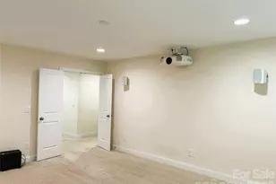 9015 Manor Oak Ct, Charlotte, NC 28277 - Photo 24