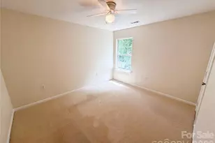 1131 Jordans Pond Ln, Charlotte, NC 28214 - Photo 12