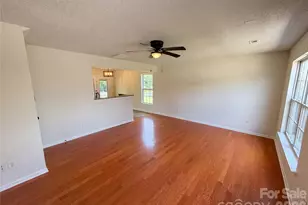6121 Linda Vista Ln, Charlotte, NC 28216 - Photo 6