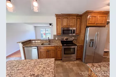 6121 Linda Vista Lane, Charlotte, NC 28216 - Photo 8