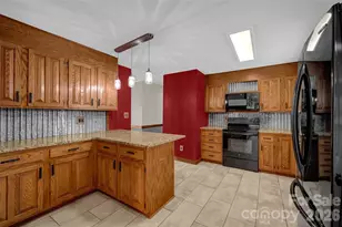 581 Barry Oak Rd, Statesville, NC 28625 - Photo 4