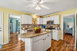 37 Stonehollow Rd, Fletcher, NC 28732 - Photo 18