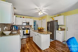 37 Stonehollow Rd, Fletcher, NC 28732 - Photo 20