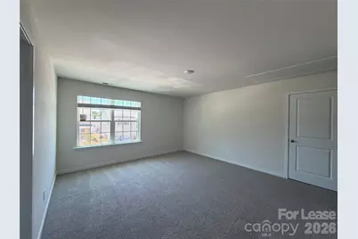 1013 20th Avenue Loop SE, Hickory, NC 28602 - Photo 2