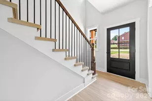 304 N 14th St, Bessemer City, NC 28016 - Photo 6