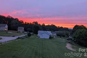 222 Erwin Hills Rd, Asheville, NC 28806 - Photo 2