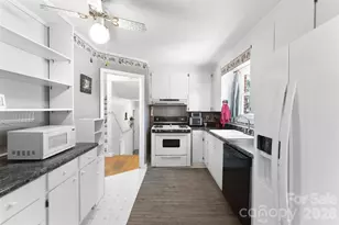 121 E Summersby St, Fort Mill, SC 29715 - Photo 10