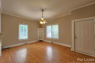 907 S Jackson St, Salisbury, NC 28144 - Photo 2
