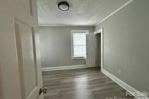 210 Oakdale St, Gastonia, NC 28054 - Photo 8