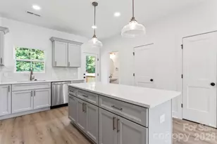 422 Bogue Dr, Fort Mill, SC 29708 - Photo 14