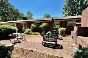 404 E Lyerly St, Salisbury, NC 28146 - Photo 2