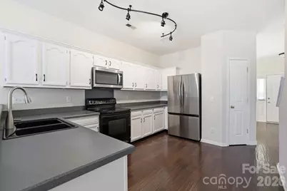 10781 Essex Hall Drive, Charlotte, NC 28277 - Photo 6