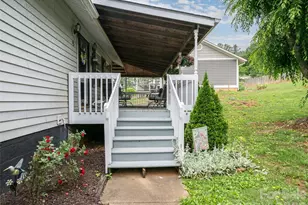 9 Coquina Ln, Leicester, NC 28748 - Photo 2
