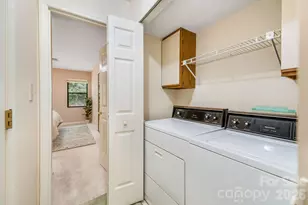 2604 Vineyard Blvd, Asheville, NC 28805 - Photo 24