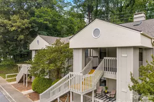 2604 Vineyard Blvd, Asheville, NC 28805 - Photo 2